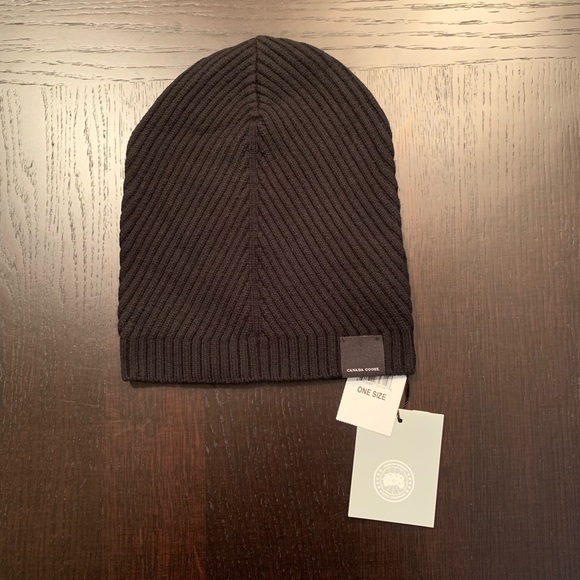 canada goose fitted beanie